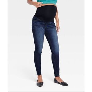Ingrid and Isabel Maternity Jegging Jeans With Bellyband Size 2